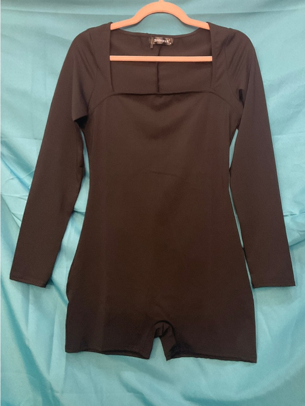 Athletic Long-Sleeve Fitted Bodysuit • NWT • 16" p2p, 30", 4" inseam